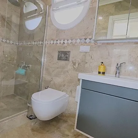 Detached With Private Pool In Oeluedeniz, Вилла *