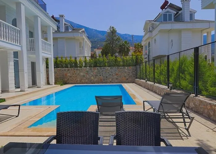 Вилла Detached With Private Pool In Oeluedeniz, *