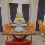 Detached With Private Pool In Oeluedeniz, Vilă *
