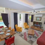 Detached With Private Pool In Oeluedeniz, Vilă *