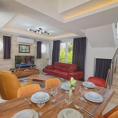 Detached With Private Pool In Oeluedeniz, * فتحية