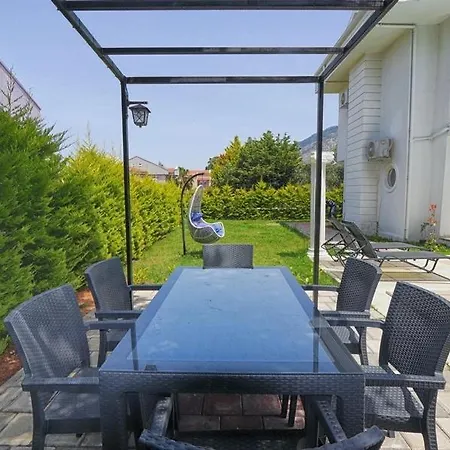 Detached With Private Pool In Oeluedeniz, فتحية