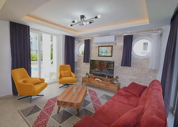 Detached With Private Pool In Oeluedeniz, Villa Fethiye