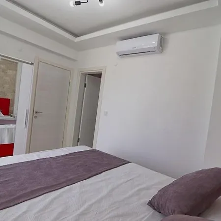 Detached With Private Pool In Oeluedeniz, Φετιγιέ