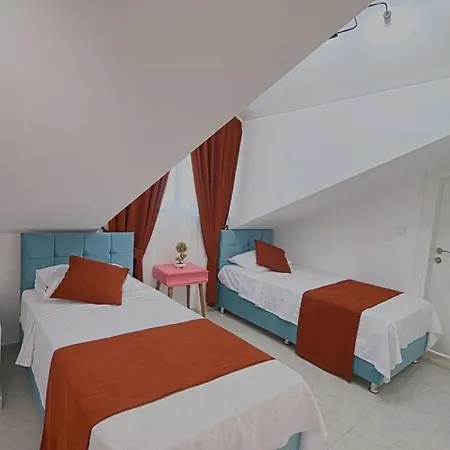 Detached With Private Pool In Oeluedeniz, ヴィラ *