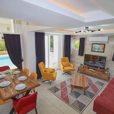 Detached With Private Pool In Oeluedeniz, ヴィラ *